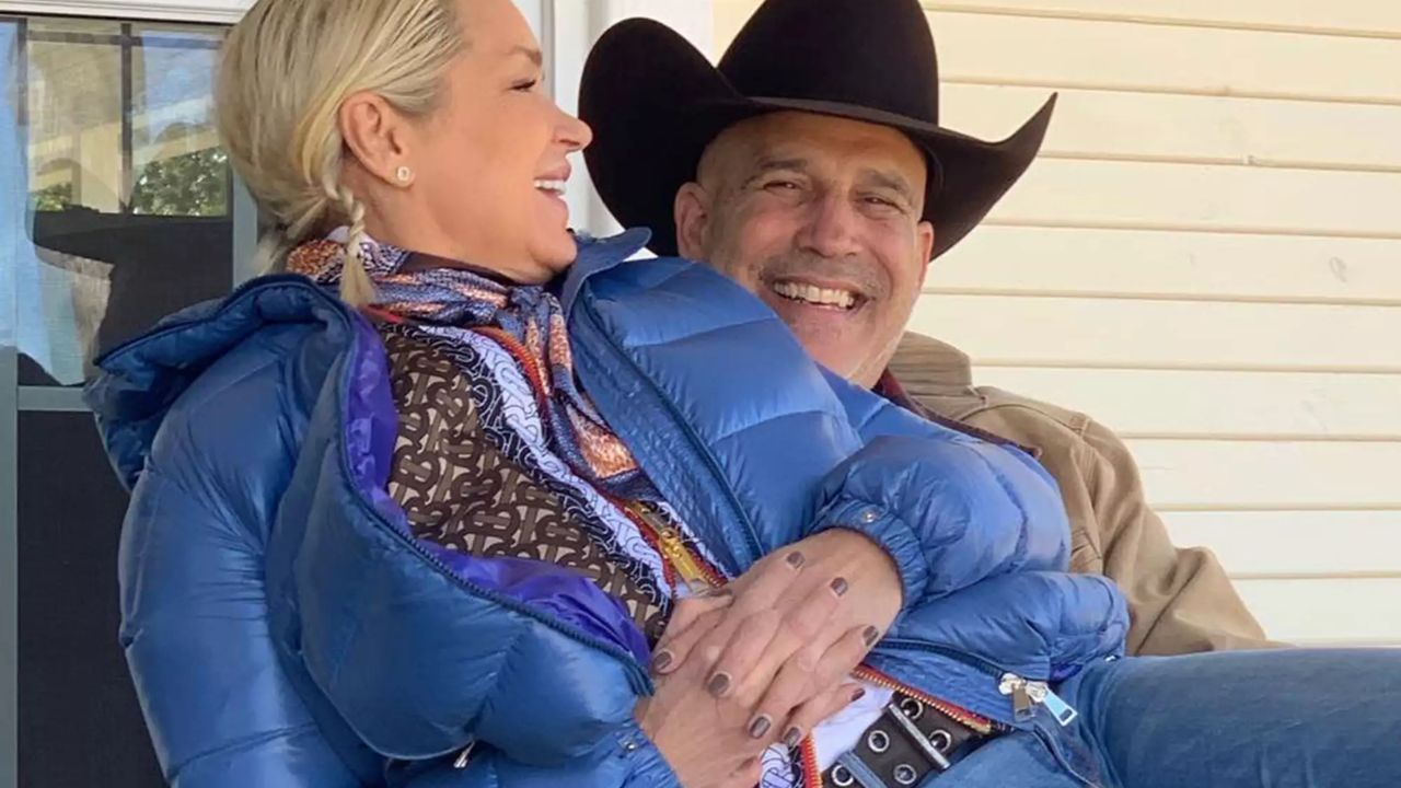 who is yolanda hadid dating